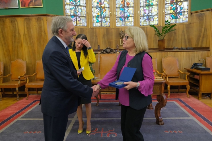 medal Homini Vere Academico dla R. Hauser